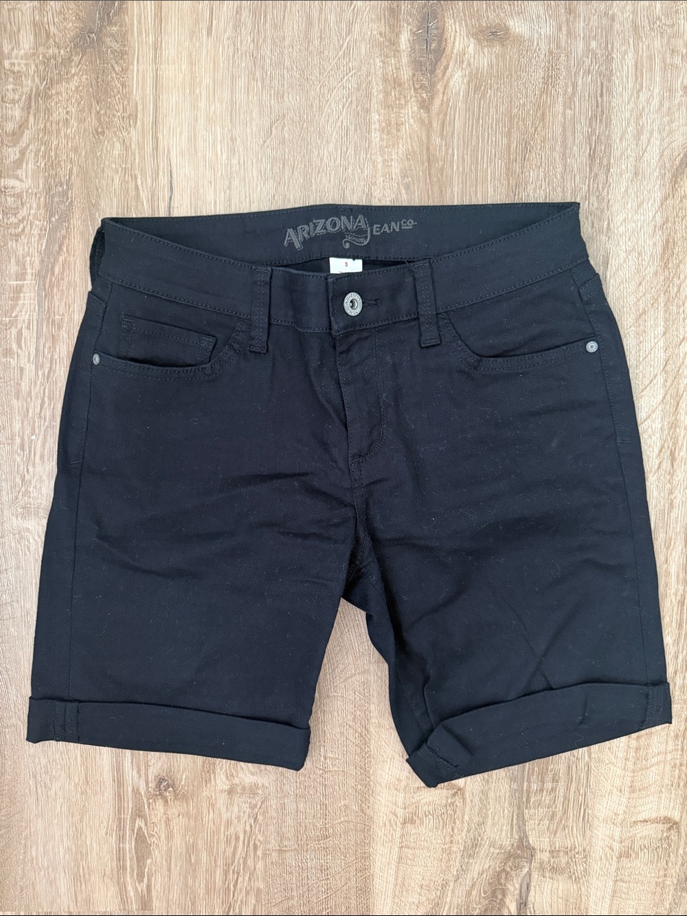 Arizona Women's Black Rolled Cuff Bermuda Shorts